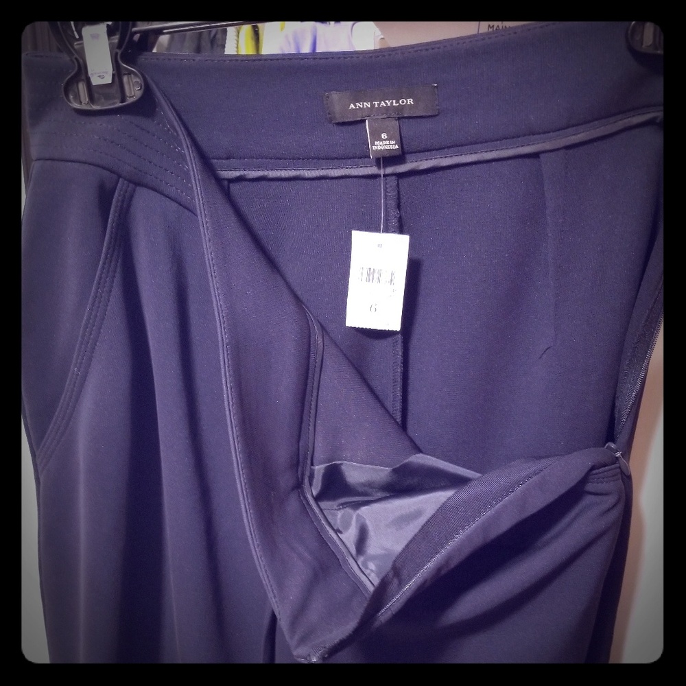 NEW Ann Taylor navy blue skirt,  size 6